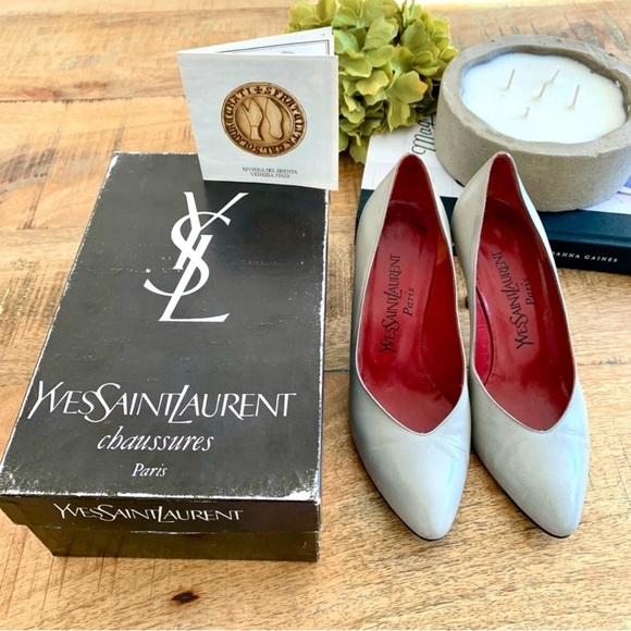 1970s Yves Saint Laurent Heels Leather Pointed
Toe 3" heels Vintage Size 6.5 - Picture 3 of 16